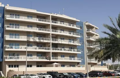 Apartment - 2 Bedrooms - 2 Bathrooms for rent in Tower 18 - Al Reef Downtown - Al Reef - Abu Dhabi