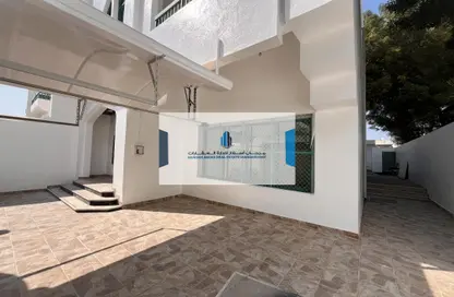 Villa - 5 Bedrooms - 5 Bathrooms for rent in Airport Road - Abu Dhabi