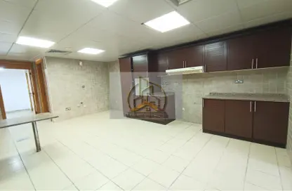 Apartment - 3 Bedrooms - 4 Bathrooms for rent in Khalifa Street - Abu Dhabi