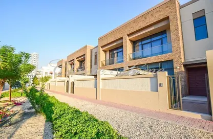 Townhouse - 4 Bedrooms - 5 Bathrooms for rent in Eleganz by Danube - Jumeirah Village Circle - Dubai