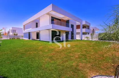 Villa - 5 Bedrooms - 6 Bathrooms for sale in West Yas - Yas Island - Abu Dhabi