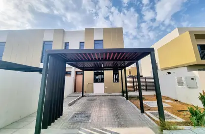 Townhouse - 2 Bedrooms - 4 Bathrooms for rent in Nasma Residence - Al Tai - Sharjah