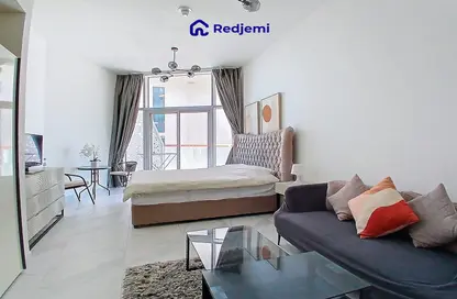 Apartment - Studio - 1 Bathroom for rent in Millennium Binghatti Residences - Business Bay - Dubai