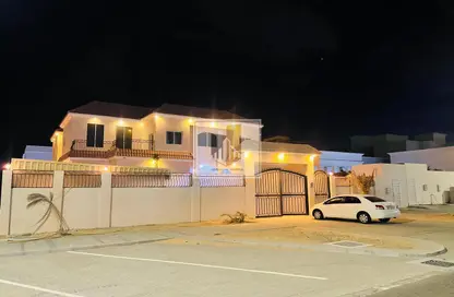 Villa - 6 Bedrooms for rent in Madinat Al Riyad - Abu Dhabi