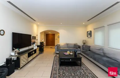 Villa - 3 Bedrooms - 4 Bathrooms for rent in Regional - Jumeirah Park - Dubai