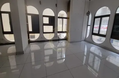 Shop - Studio - 1 Bathroom for rent in Hai Qesaidah - Central District - Al Ain