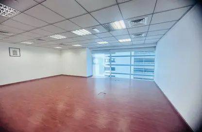 Office Space - Studio for rent in Single Business Tower - Sheikh Zayed Road - Dubai