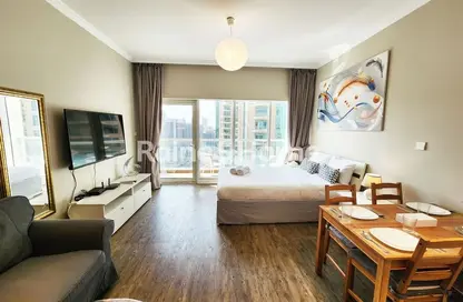 Apartment - Studio - 1 Bathroom for rent in Burj Al Nujoom - Downtown Dubai - Dubai