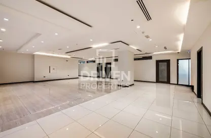 Full Floor - Studio - 6 Bathrooms for rent in Al Ghurair Center - Al Rigga - Deira - Dubai
