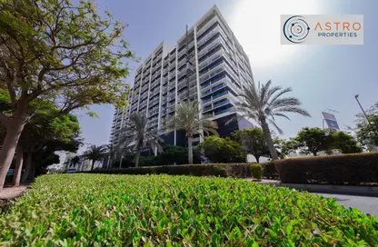 Apartment - 1 Bedroom - 1 Bathroom for sale in Binghatti Amber - Jumeirah Village Circle - Dubai