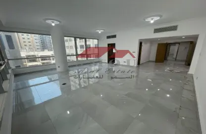 Apartment - 3 Bedrooms - 4 Bathrooms for rent in 3 Sails Tower - Corniche Road - Abu Dhabi