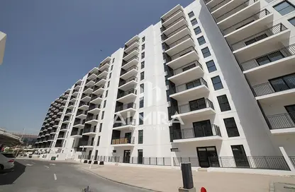 Apartment - 1 Bathroom for sale in Waters Edge - Yas Island - Abu Dhabi