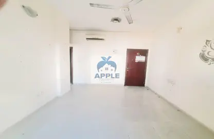 Apartment - 1 Bedroom - 1 Bathroom for rent in Muwailih Building - Muwaileh - Sharjah