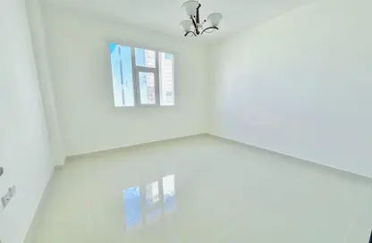 Apartment - 1 Bedroom - 1 Bathroom for rent in Muwailih Building - Muwaileh - Sharjah