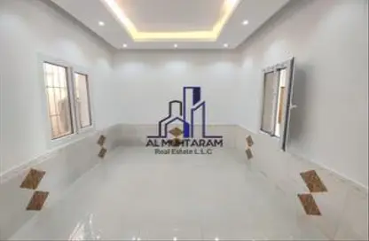 Villa - 4 Bedrooms - 3 Bathrooms for rent in Al Sabkha - Al Riqqa - Sharjah