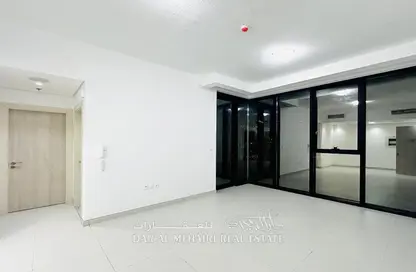 Apartment - 1 Bedroom - 2 Bathrooms for rent in Ayesha Tower - Al Jaddaf - Dubai