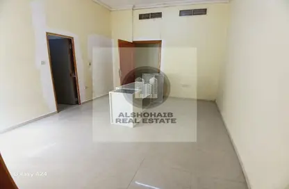 Apartment - 1 Bathroom for rent in Al Muroor Building - Sultan Bin Zayed the First Street - Muroor Area - Abu Dhabi