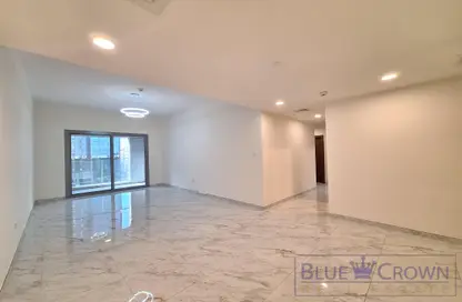 Apartment - 2 Bedrooms - 3 Bathrooms for rent in Titanium Tower - Al Karama - Dubai