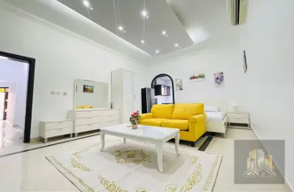 Apartment - 1 Bathroom for rent in Villa Compound - Khalifa City - Abu Dhabi