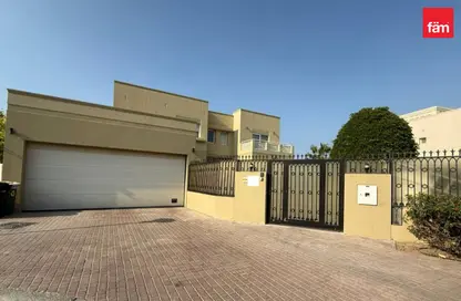 Villa - 6 Bedrooms - 7 Bathrooms for sale in Meadows 7 - Meadows - Dubai