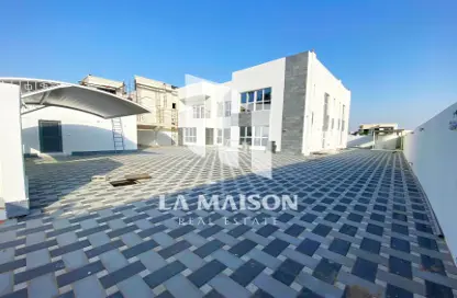 Villa - 5 Bedrooms - 6 Bathrooms for sale in Al Merief - Khalifa City - Abu Dhabi