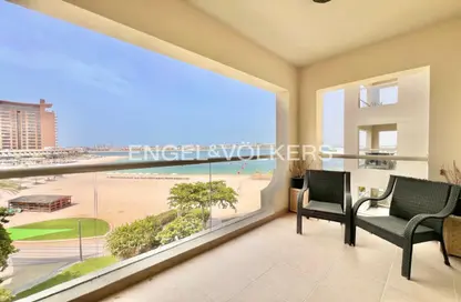 Apartment - 1 Bedroom - 2 Bathrooms for rent in Al Nabat - Shoreline Apartments - Palm Jumeirah - Dubai