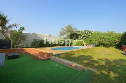 Villa - 4 Bedrooms - 5 Bathrooms for rent in Legacy - Jumeirah Park - Dubai