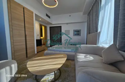 Apartment - 1 Bathroom for rent in Regina Tower - Jumeirah Village Circle - Dubai