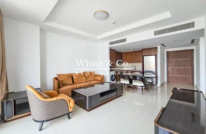 Apartment - 1 Bedroom - 1 Bathroom for sale in Boulevard Point - Downtown Dubai - Dubai