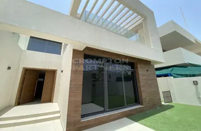 Villa - 4 Bedrooms - 5 Bathrooms for rent in West Yas - Yas Island - Abu Dhabi