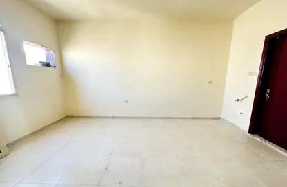 Apartment - 1 Bathroom for rent in Fire Station Road - Muwaileh - Sharjah