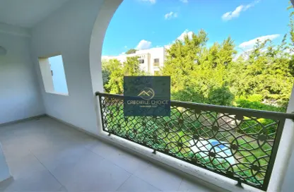 Apartment - 2 Bedrooms - 2 Bathrooms for rent in The Gardens Buildings - The Gardens - Dubai