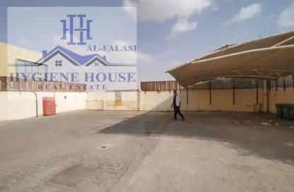 Warehouse - Studio - 3 Bathrooms for rent in Al Sajaa S - Al Sajaa - Sharjah