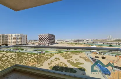 Apartment - 2 Bedrooms - 3 Bathrooms for rent in Mazaya 8 - Queue Point - Dubai Land - Dubai