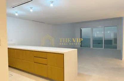 Apartment - 2 Bedrooms - 2 Bathrooms for rent in La Vie - Jumeirah Beach Residence - Dubai