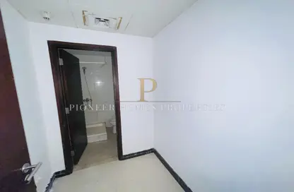 Apartment - 3 Bedrooms - 5 Bathrooms for rent in Goldcrest Views 1 - JLT Cluster V - Jumeirah Lake Towers - Dubai