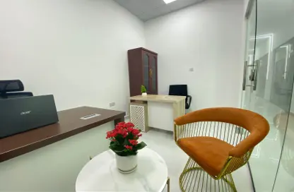 Business Centre - Studio - 1 Bathroom for rent in Red Avenue - Al Garhoud - Dubai