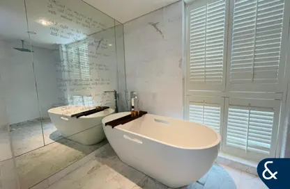 شقة - غرفة نوم - 1 حمام للبيع في تاور C - داماك تاورز من باراماونت - الخليج التجاري - دبي