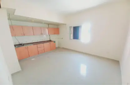 Apartment - 1 Bathroom for rent in SG Muwaileh Building - Muwaileh - Sharjah