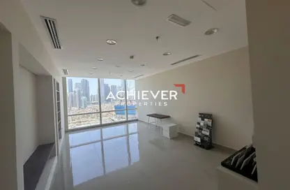 Office Space - Studio - 1 Bathroom for rent in Tamani Art Tower - Business Bay - Dubai