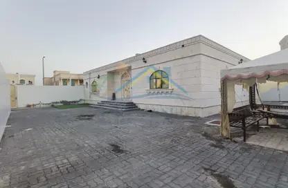 Villa - 3 Bedrooms - 4 Bathrooms for rent in Mohamed Bin Zayed Centre - Mohamed Bin Zayed City - Abu Dhabi