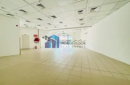 Retail - Studio - 2 Bathrooms for rent in DXB Tower - Sheikh Zayed Road - Dubai