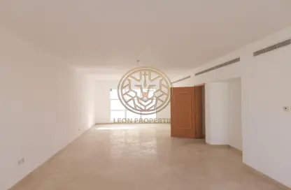 Villa - 5 Bedrooms - 5 Bathrooms for rent in Umm Suqeim 2 - Umm Suqeim - Dubai