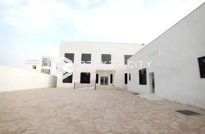 Villa - 7 Bedrooms for rent in Madinat Al Riyad - Abu Dhabi