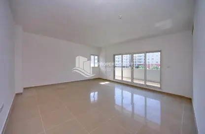 Apartment - 3 Bedrooms - 4 Bathrooms for sale in Tower 1 - Al Reef Downtown - Al Reef - Abu Dhabi