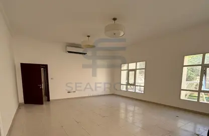 Villa - 4 Bedrooms - 5 Bathrooms for rent in Al Quoz 4 Villas - Al Quoz 4 - Al Quoz - Dubai