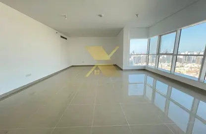 Apartment - 3 Bedrooms - 3 Bathrooms for rent in Bloom Central Commercial - Bloom Central - Al Tibbiya - Abu Dhabi