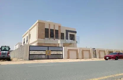 Villa - 5 Bedrooms - 6 Bathrooms for sale in Hoshi - Al Badie - Sharjah