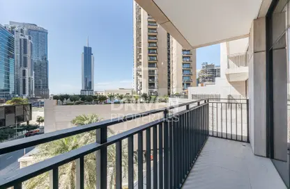 Apartment - 1 Bedroom - 2 Bathrooms for sale in Boulevard Crescent Tower 1 - BLVD Crescent - Downtown Dubai - Dubai