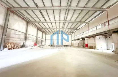 Warehouse - Studio for rent in Al Tayy Suburb - Sharjah